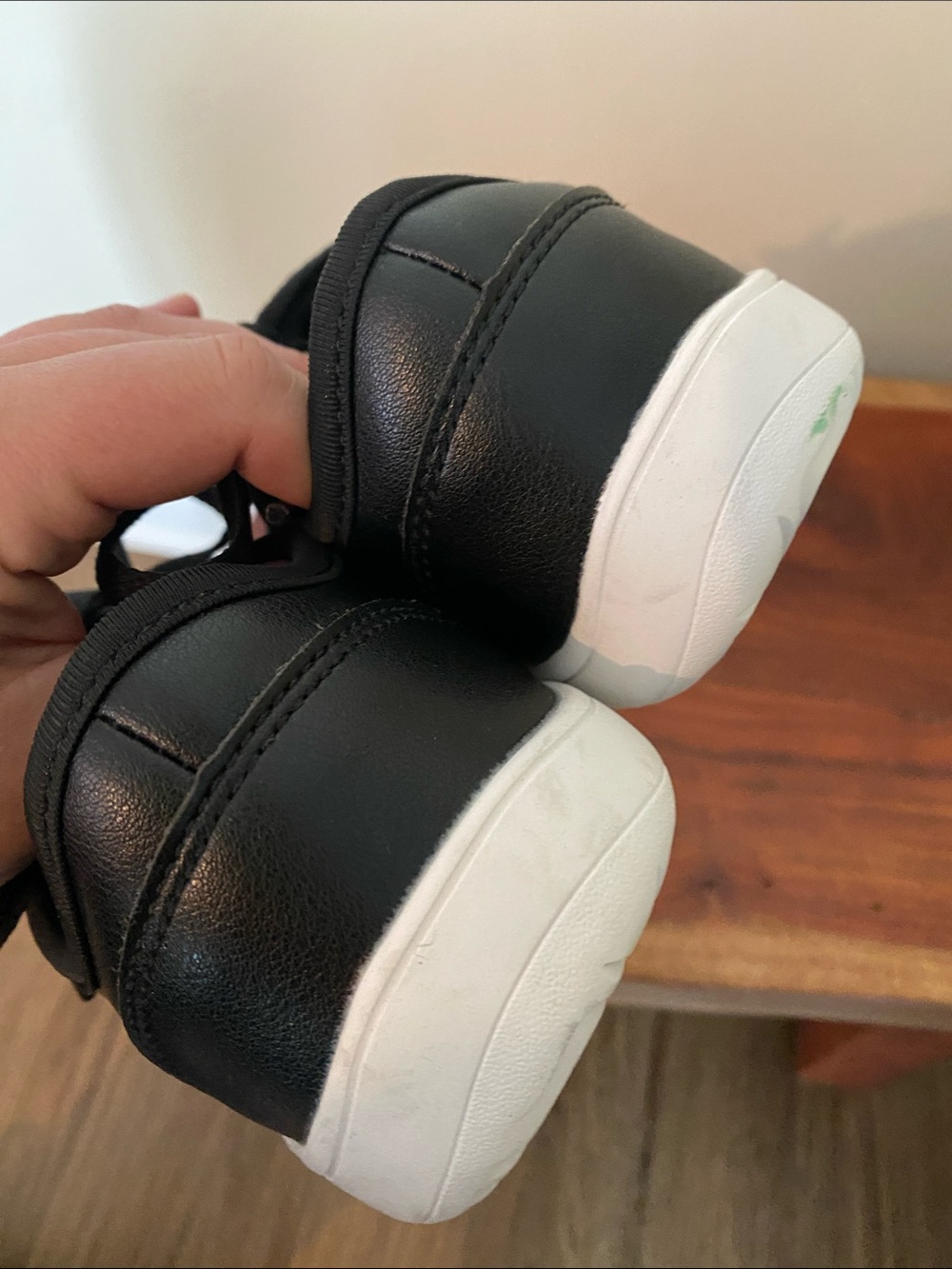 HOBIBEAR Ivy - Barefoot Shoes black and white. Size 8 women’s - Picture 4 of 7